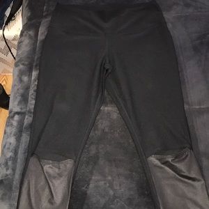 black workout crop pants